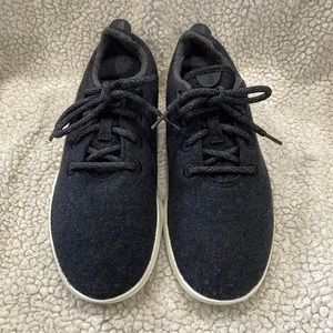 EUC womens grey wool Allbirds sz. 10